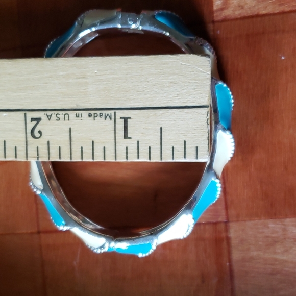 Blue/Cream Hinged Bracelet - Picture 4 of 8